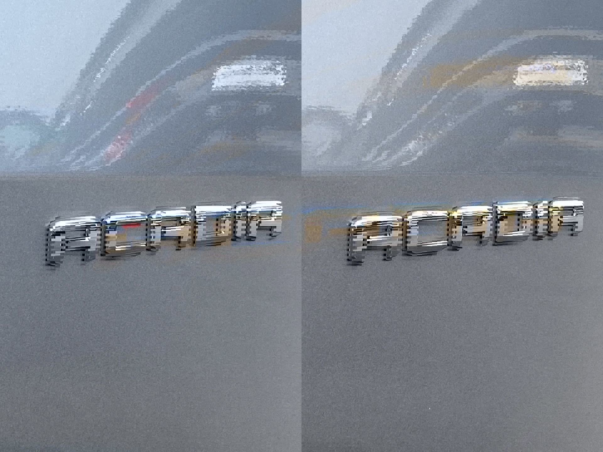 Used 2025 GMC Acadia Elevation image 33