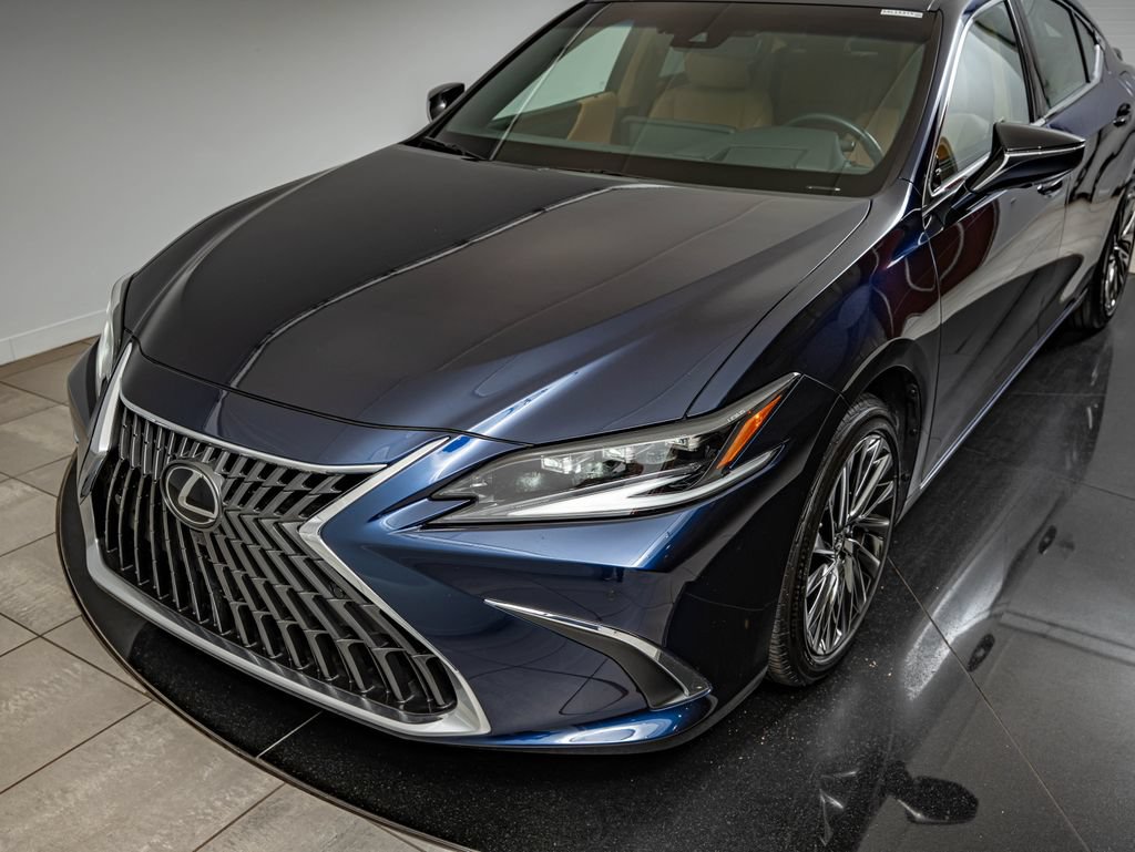 Certified 2025 Lexus ES 300h Ultra Luxury w/ Accessory Package (Z2) FWD image 14