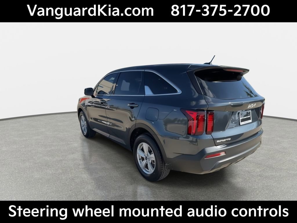 Certified 2023 Kia Sorento LX image 7