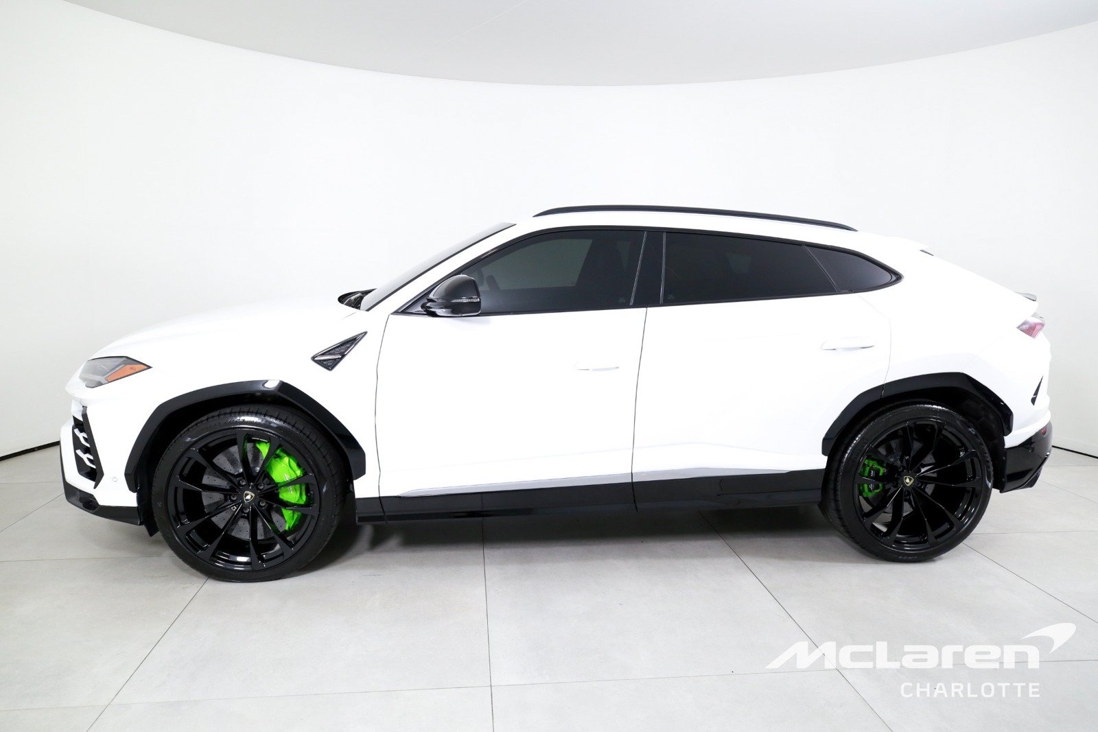Used 2019 Lamborghini Urus AWD/4WD image 5