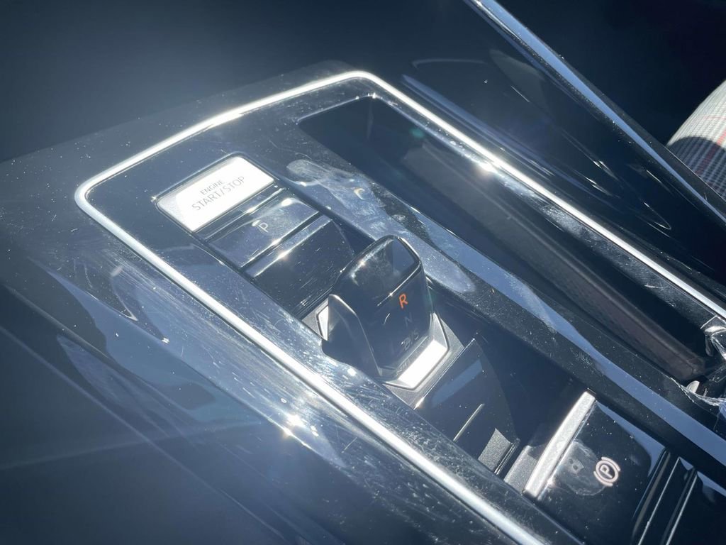 Used 2024 Volkswagen GTI SE image 30