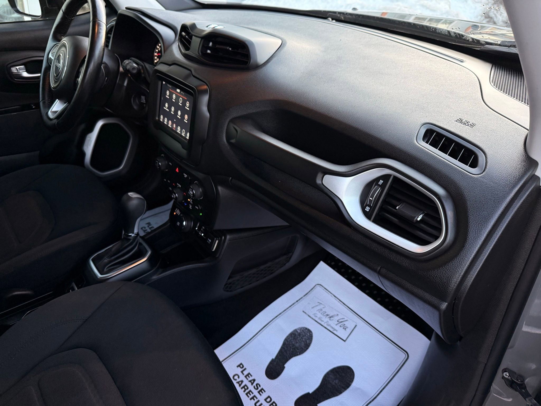 Used 2019 Jeep Renegade Latitude w/ Cold Weather Group image 23