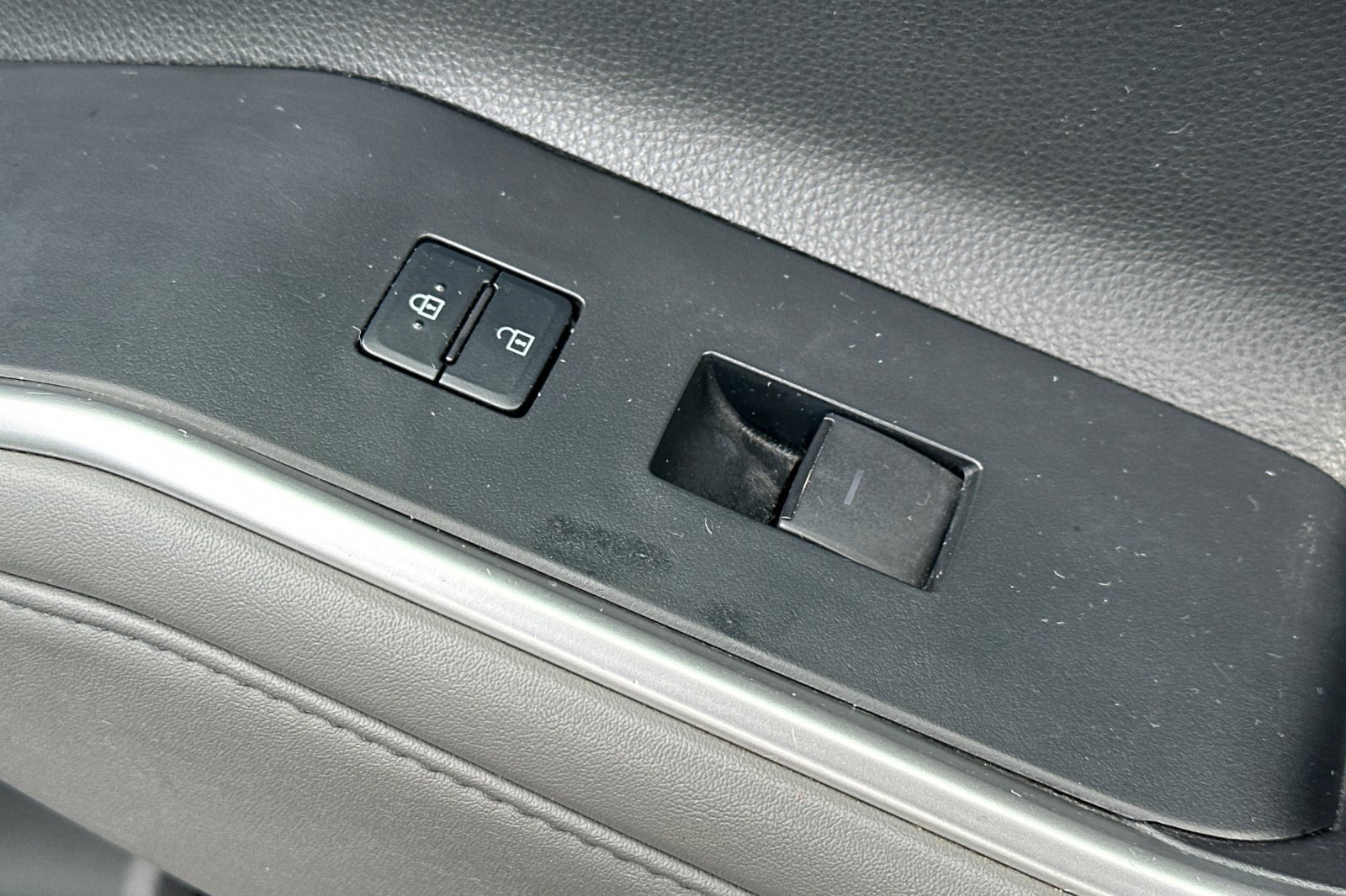 Used 2021 Toyota Highlander LE image 22