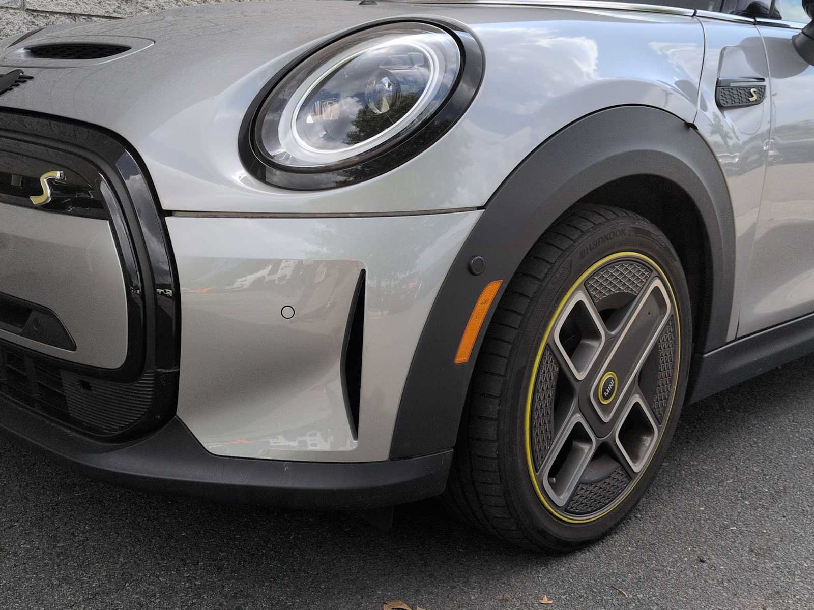 Used 2024 MINI Cooper SE FWD image 10