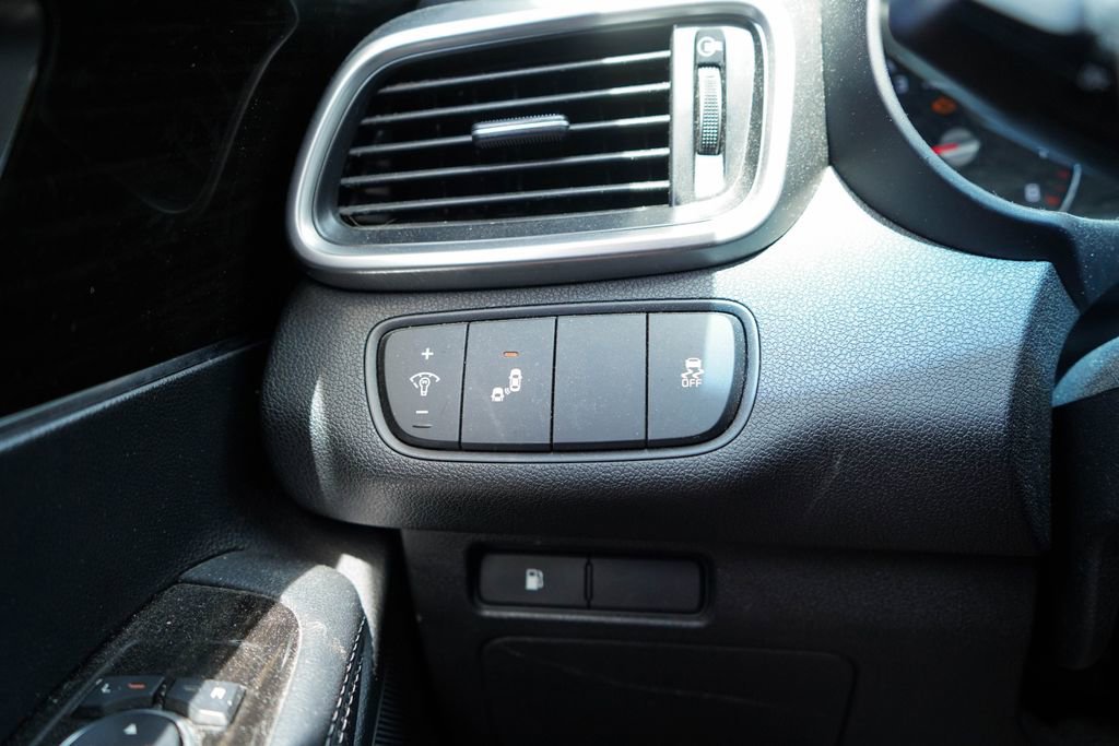 Used 2020 Kia Sorento S FWD image 31