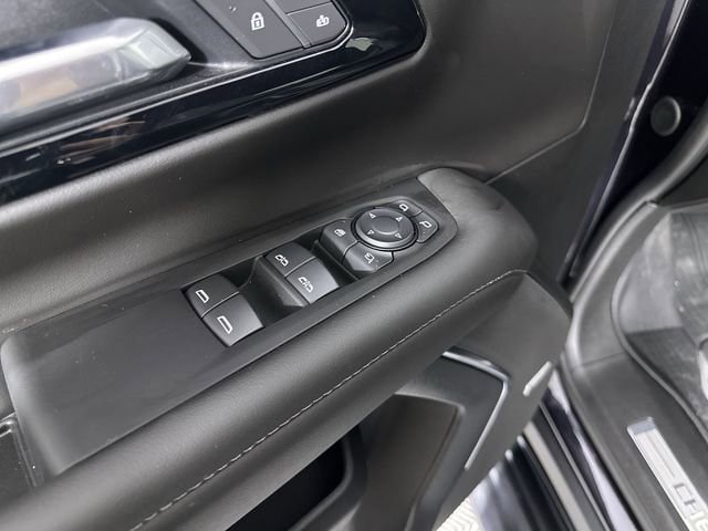 New 2026 Chevrolet Suburban LT w/ Comfort Package AWD/4WD image 24