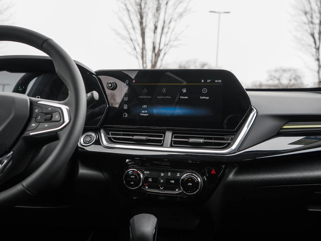 New 2026 Chevrolet Trax ACTIV w/ Driver Confidence Package FWD image 15