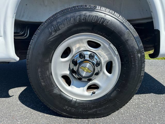 Used 2025 Chevrolet Express 3500 LT w/ LT Preferred Equipment Group RWD image 32