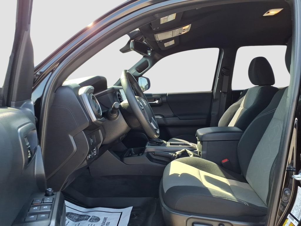 Used 2023 Toyota Tacoma TRD Sport AWD/4WD image 16