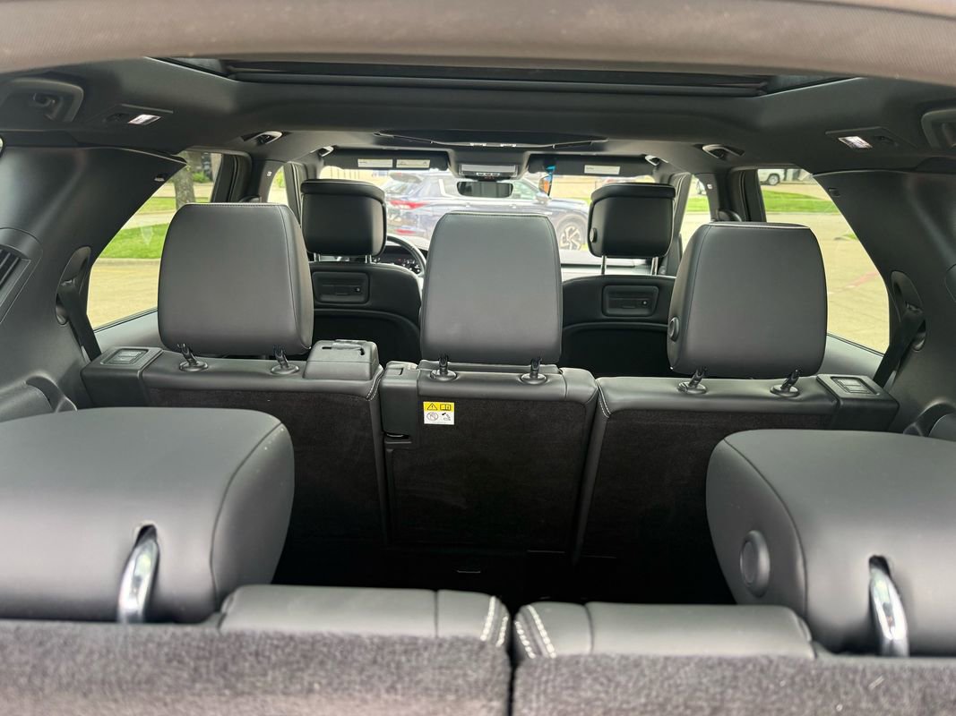Used 2022 Land Rover Discovery HSE R-Dynamic AWD/4WD image 19