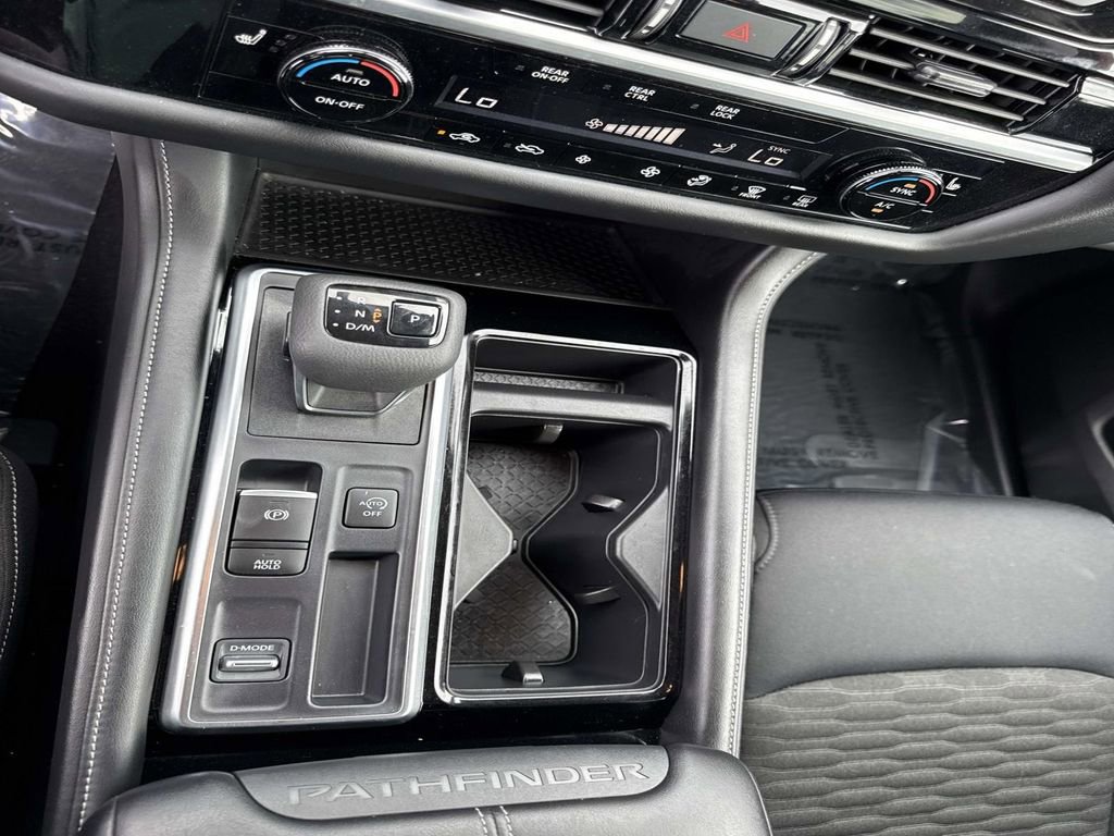 Certified 2024 Nissan Pathfinder SV image 29