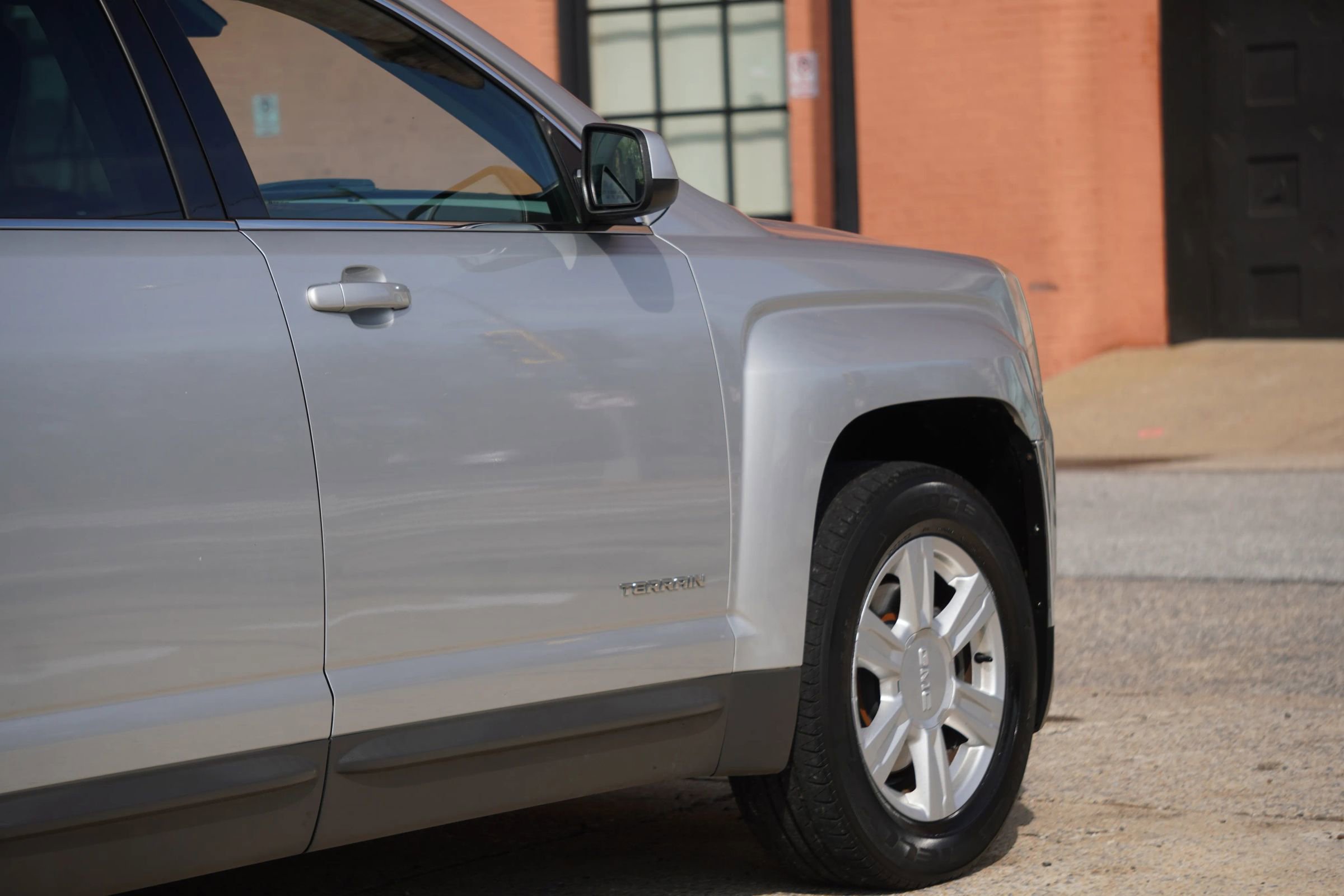 Used 2015 GMC Terrain SLE image 18