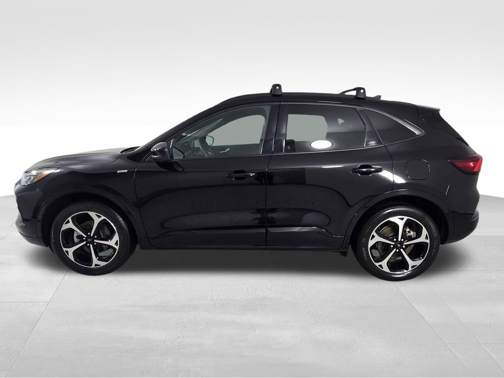 Used 2023 Ford Escape ST-Line Elite AWD/4WD image 3