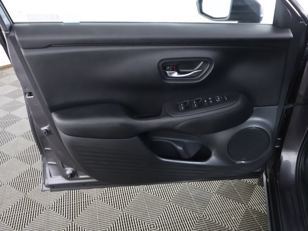 Used 2024 Honda HR-V LX image 19