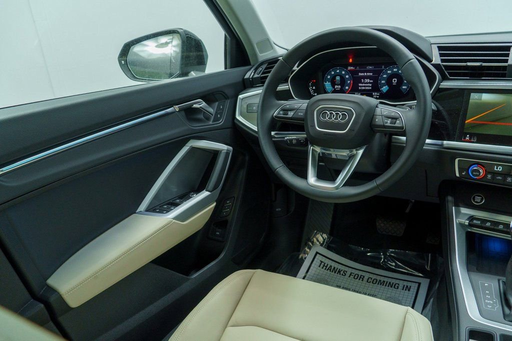 Used 2024 Audi Q3 2.0T Premium Plus w/ Premium Plus Package image 25