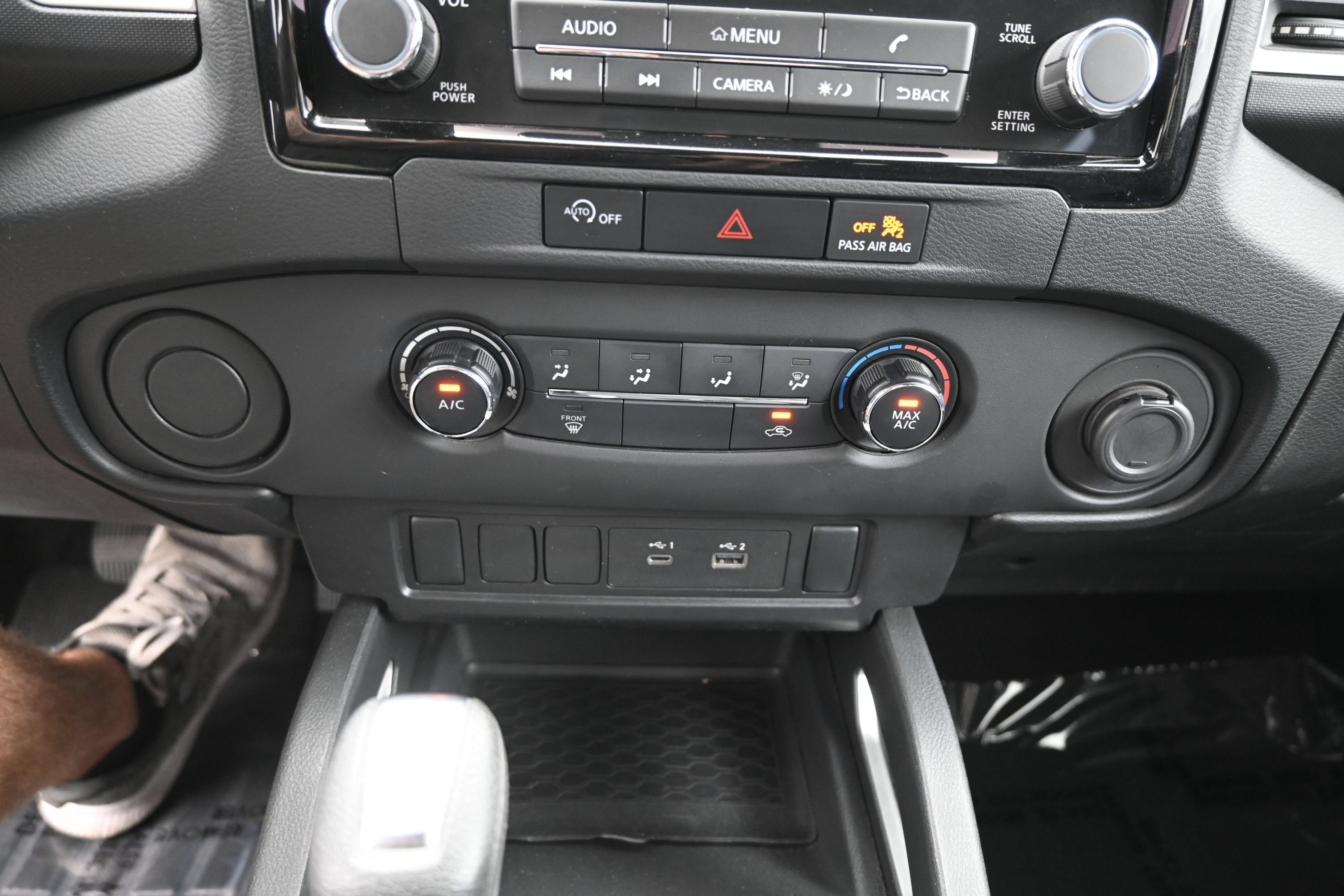Used 2024 Nissan Frontier SV RWD image 18