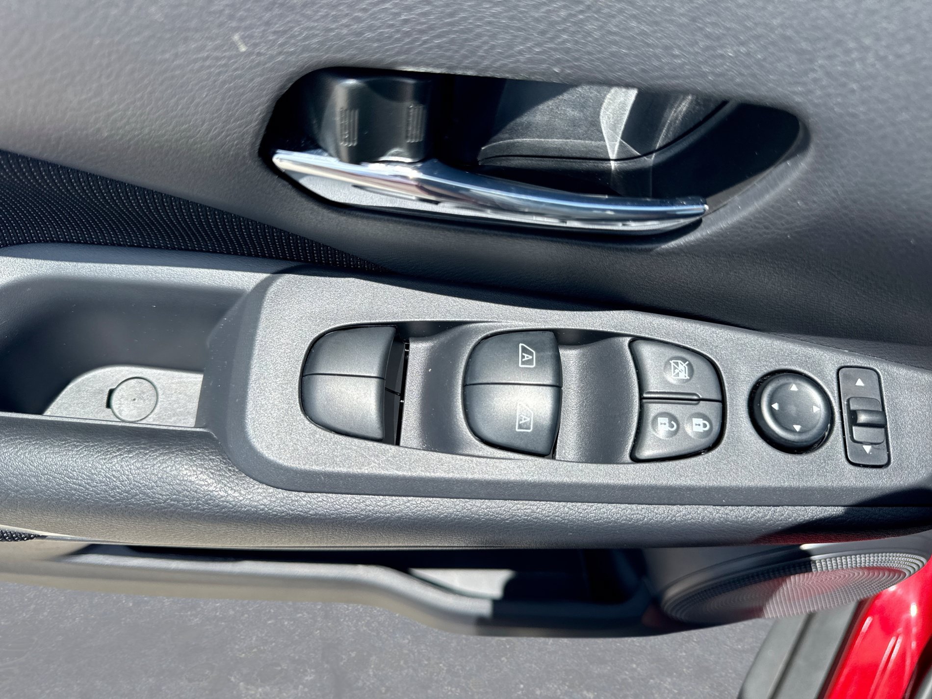 Used 2024 Nissan Kicks SV FWD image 22
