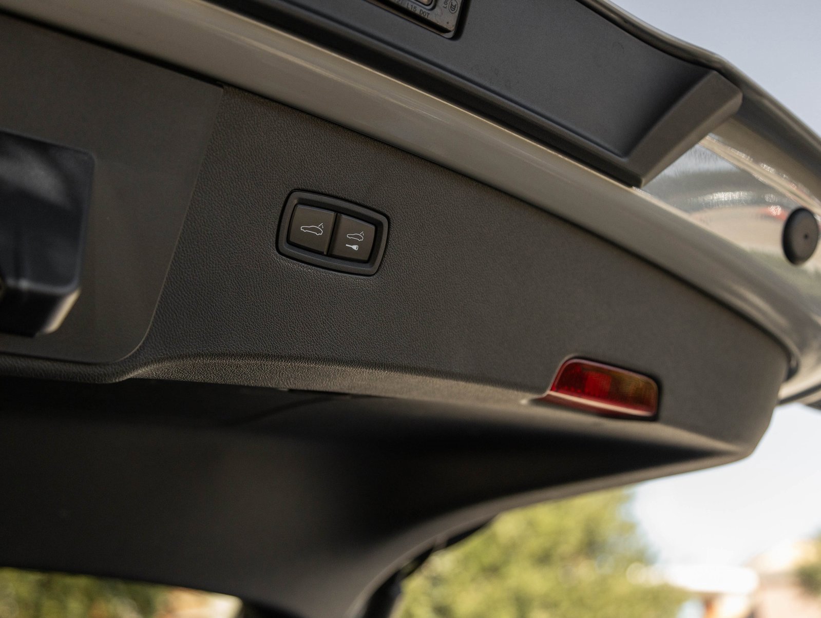 Used 2025 Porsche Cayenne Turbo image 31