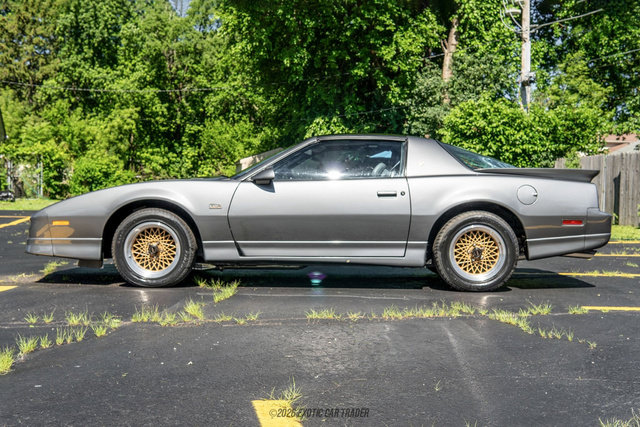 Used 1989 Pontiac Firebird Trans Am RWD image 15