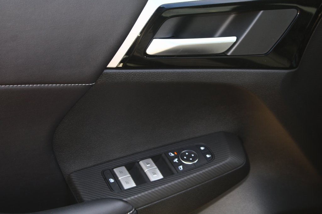 New 2026 Mitsubishi Outlander SE image 12