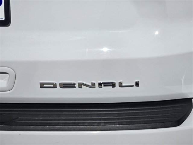 Used 2024 GMC Yukon Denali image 7