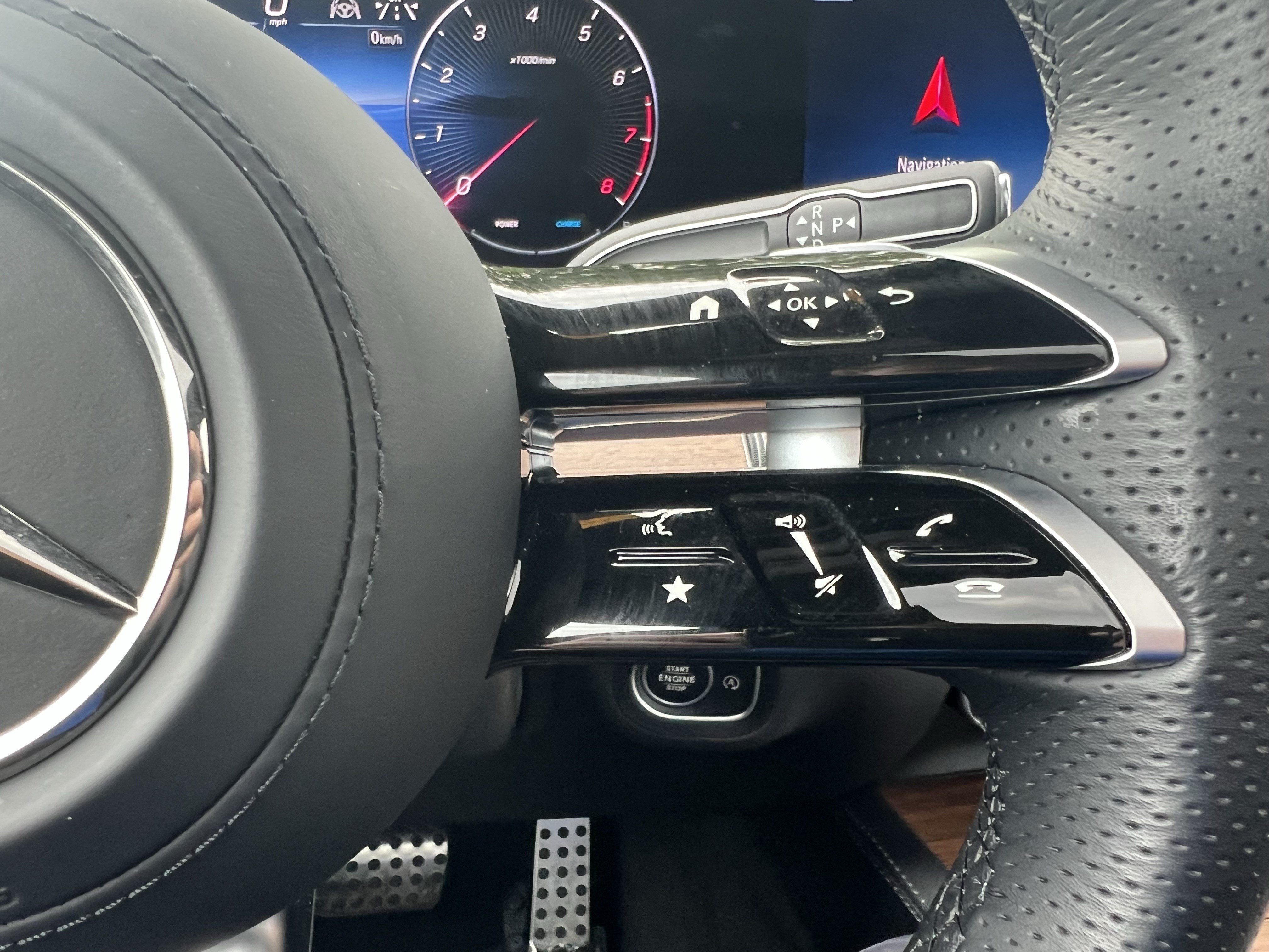 Used 2025 Mercedes-Benz GLS 450 4MATIC w/ AMG Line Exterior image 20