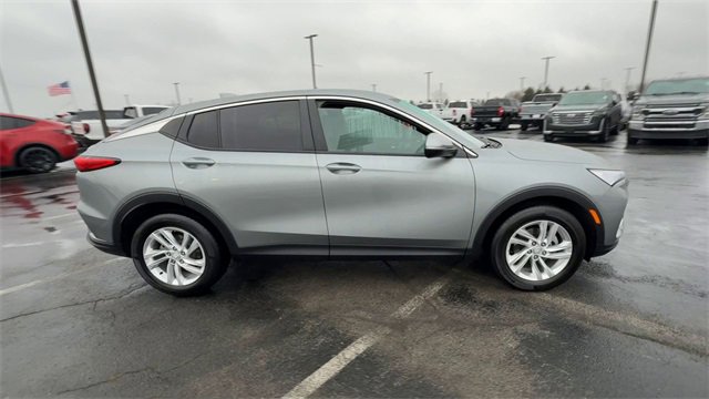 Used 2025 Buick Envista Preferred image 9