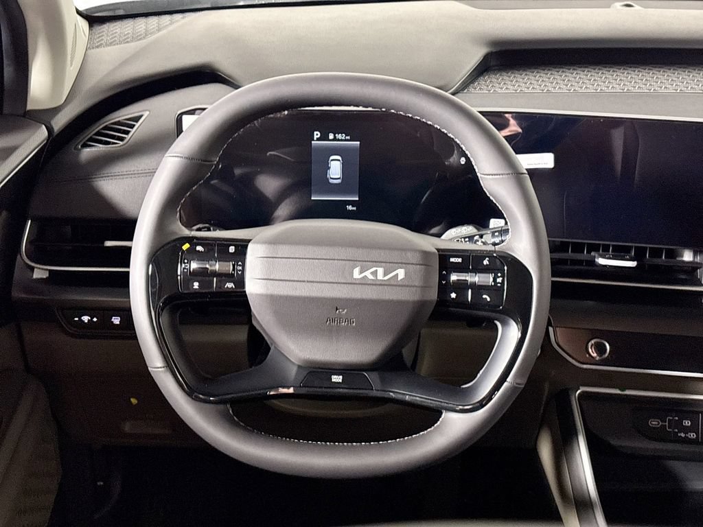 New 2027 Kia Carnival LXS FWD image 13