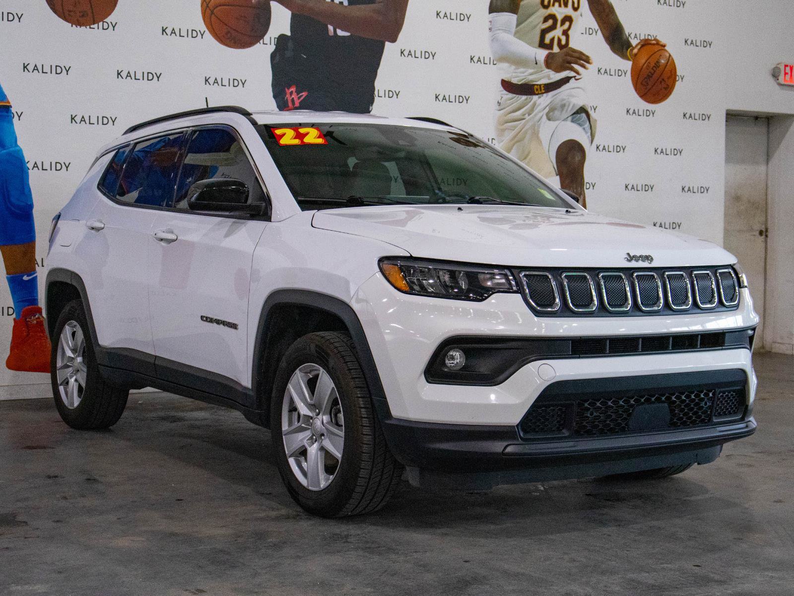 Used 2022 Jeep Compass Latitude AWD/4WD image 18