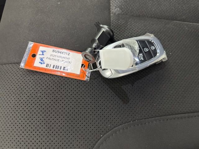 Used 2025 Hyundai Palisade Calligraphy image 35