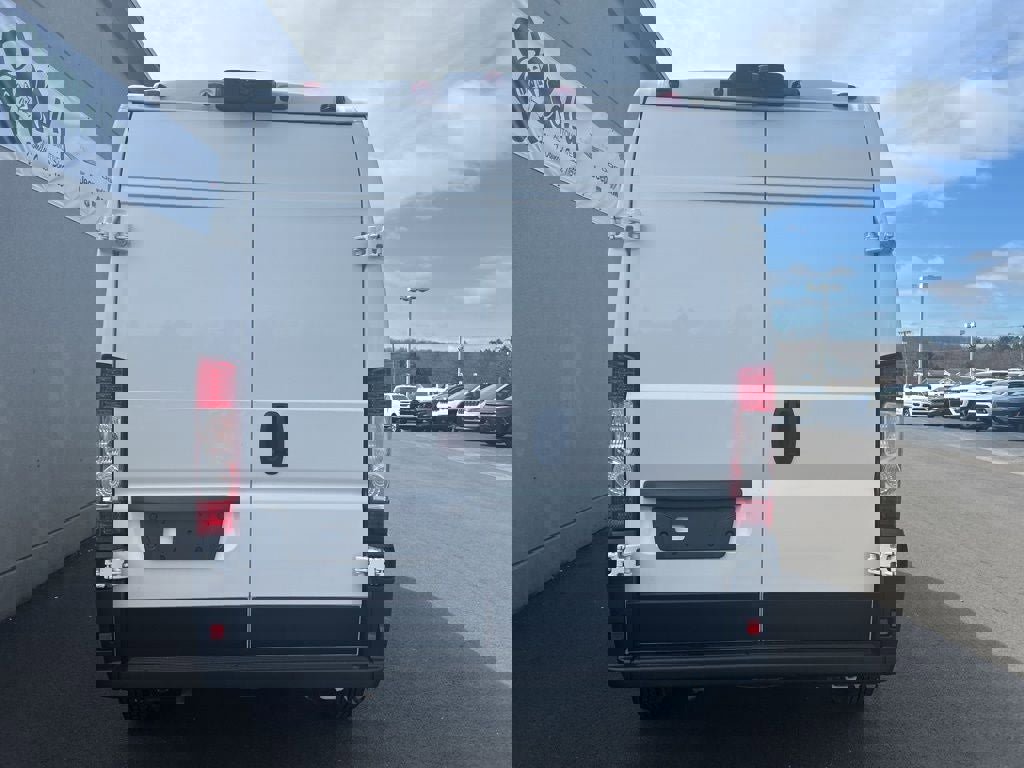 Used 2023 RAM ProMaster 2500 w/ Convenience Group image 4