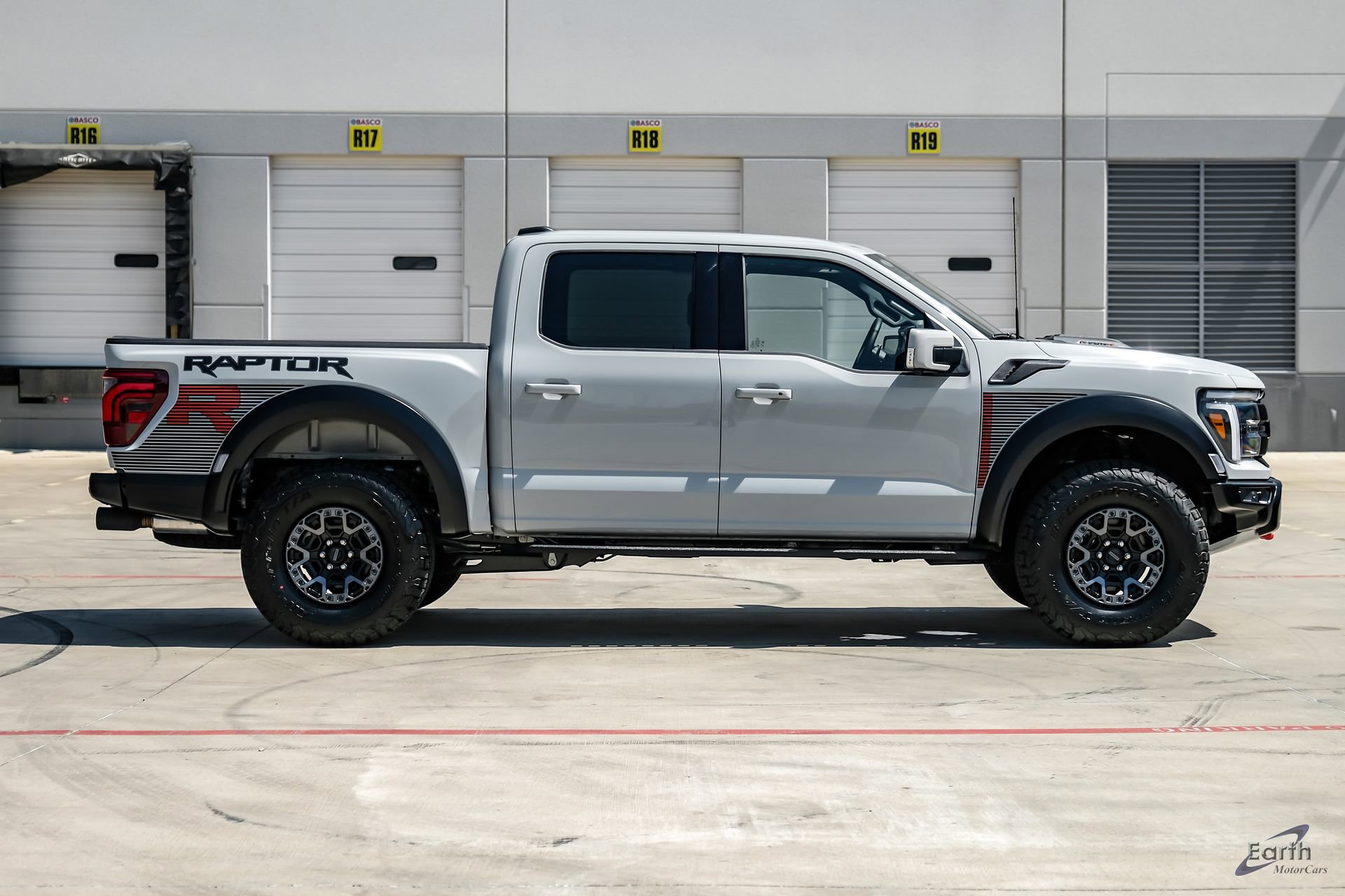 Used 2026 Ford F150 Raptor w/ Equipment Group 803A Raptor R AWD/4WD image 20