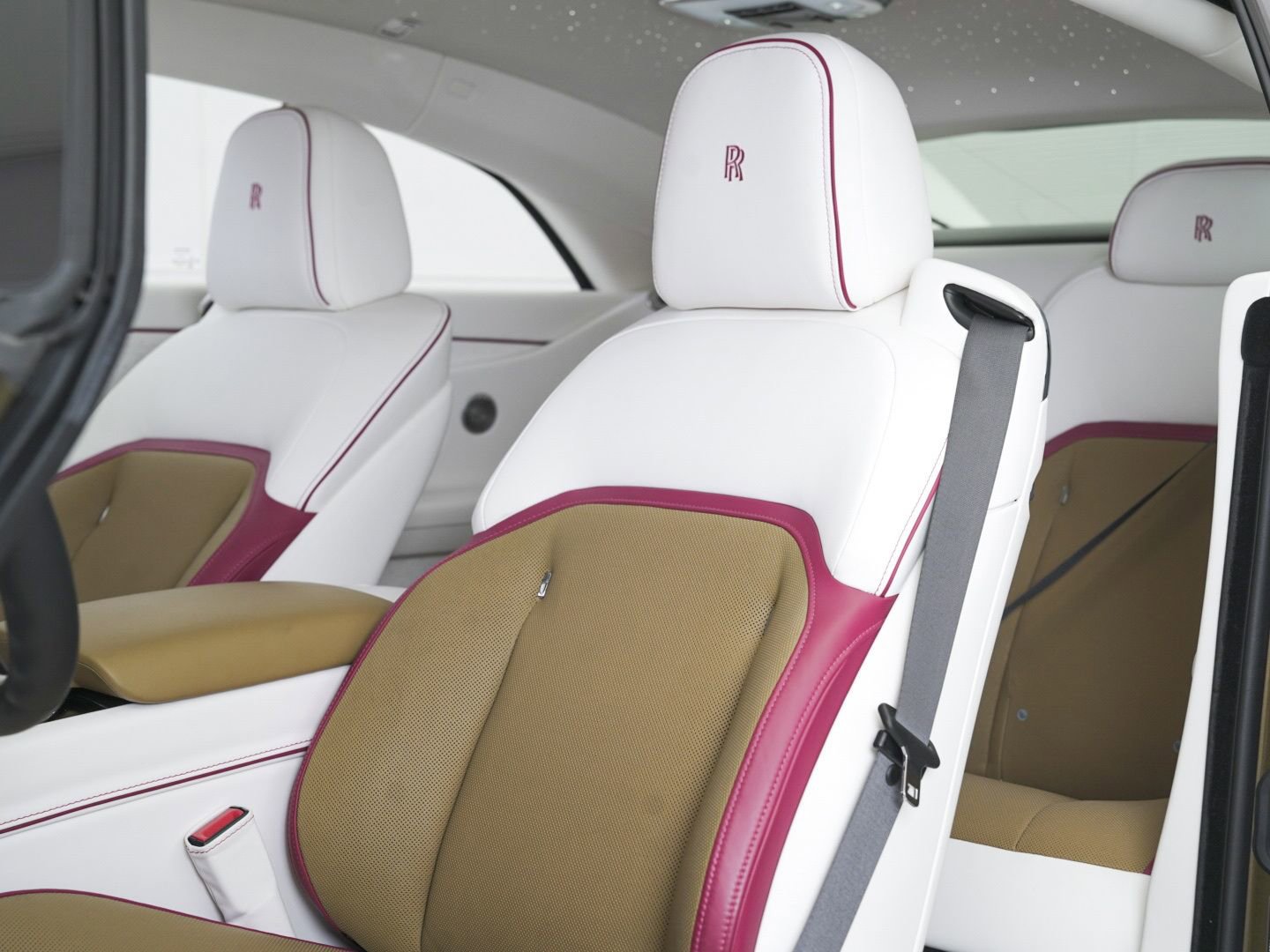 Certified 2024 Rolls-Royce Spectre w/ Spectre Launch Package image 17