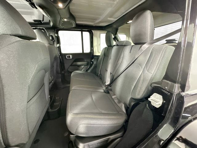 Used 2025 Jeep Wrangler Unlimited Sahara w/ Safety Group image 25