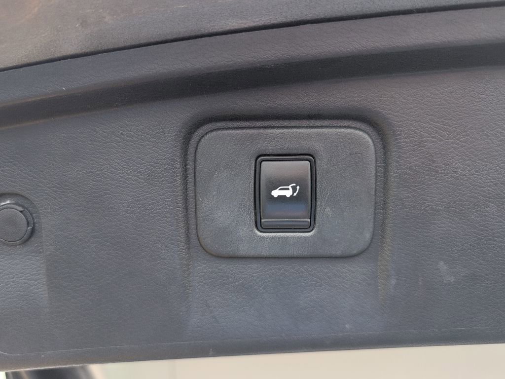 Used 2020 Nissan Murano SL w/ Moonroof Package image 11