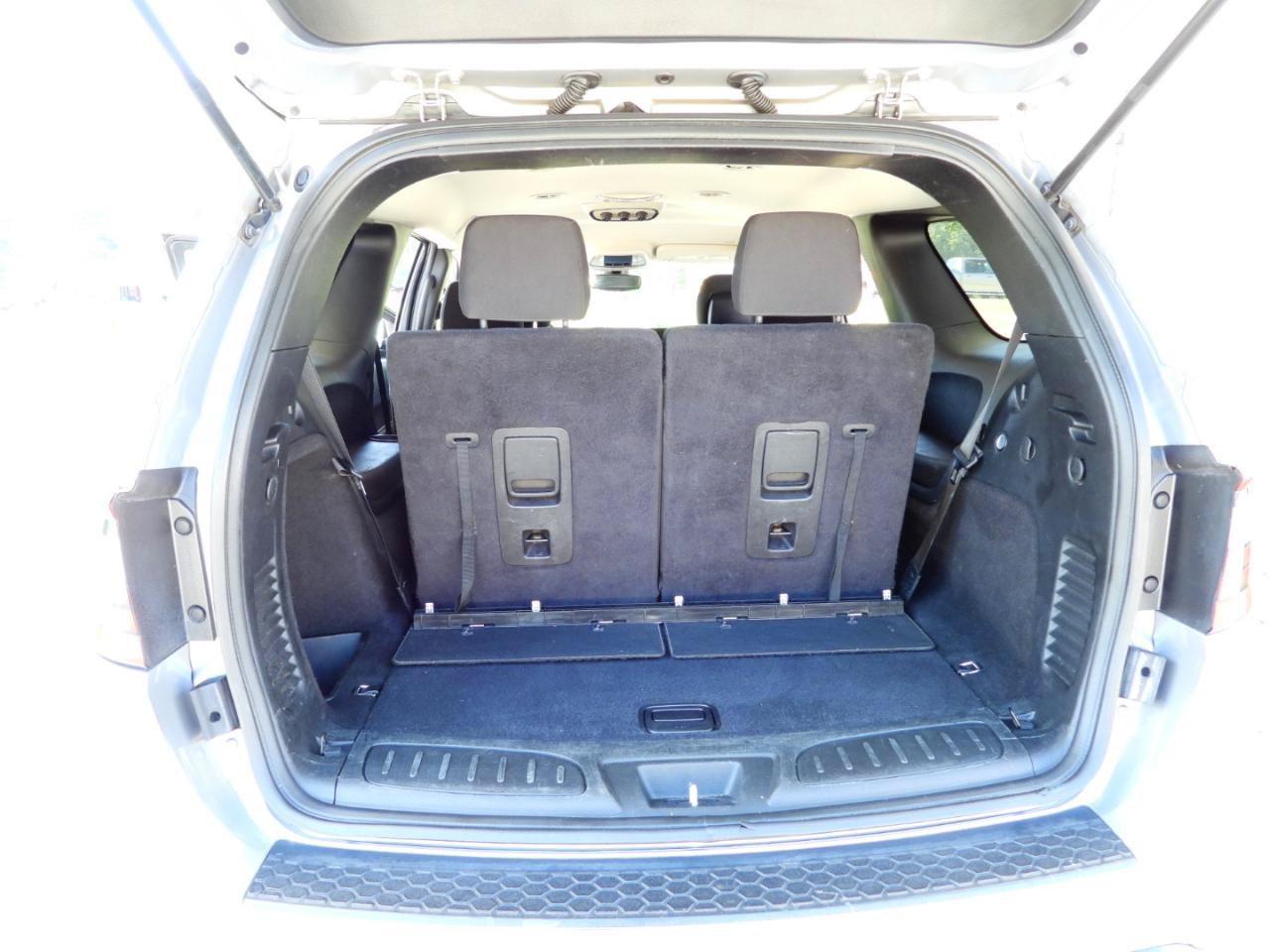 Used 2018 Dodge Durango SXT w/ 3rd Row Seating Group RWD image 39