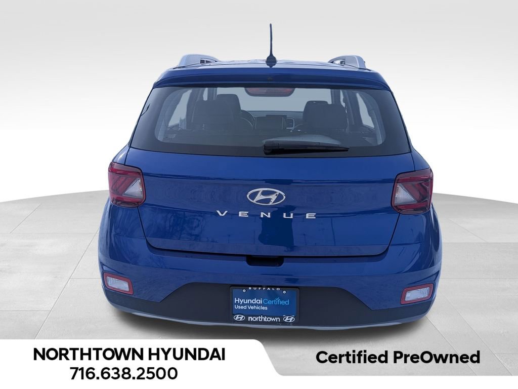 Certified 2023 Hyundai Venue Limited w/ Cargo Package image 15