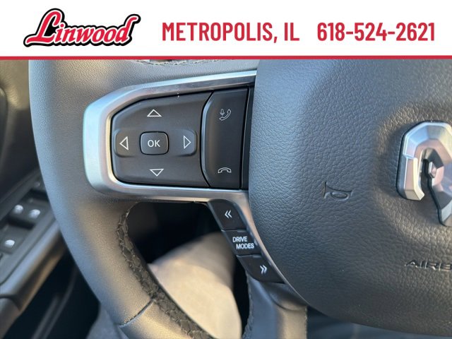 New 2026 RAM 1500 4x4 Crew Cab image 17