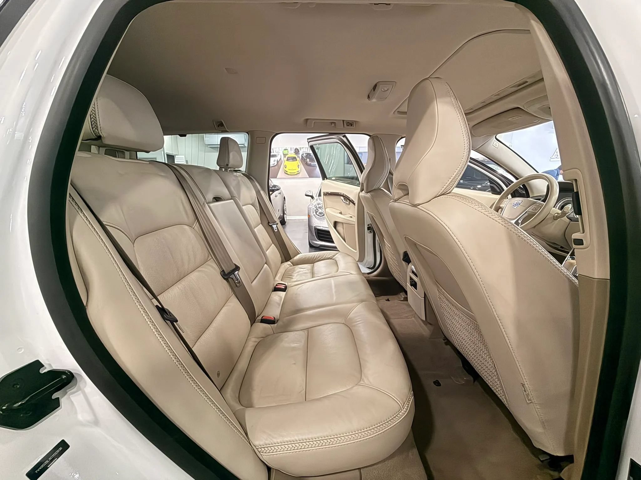 Used 2012 Volvo XC70 3.2 FWD image 14