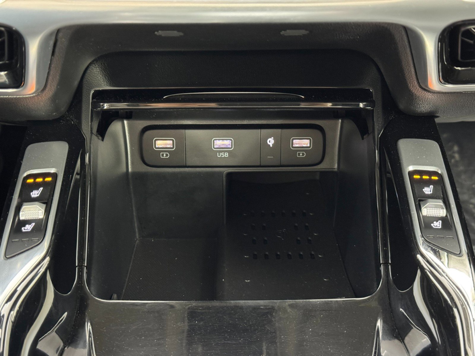 Used 2021 Kia Sorento SX image 28