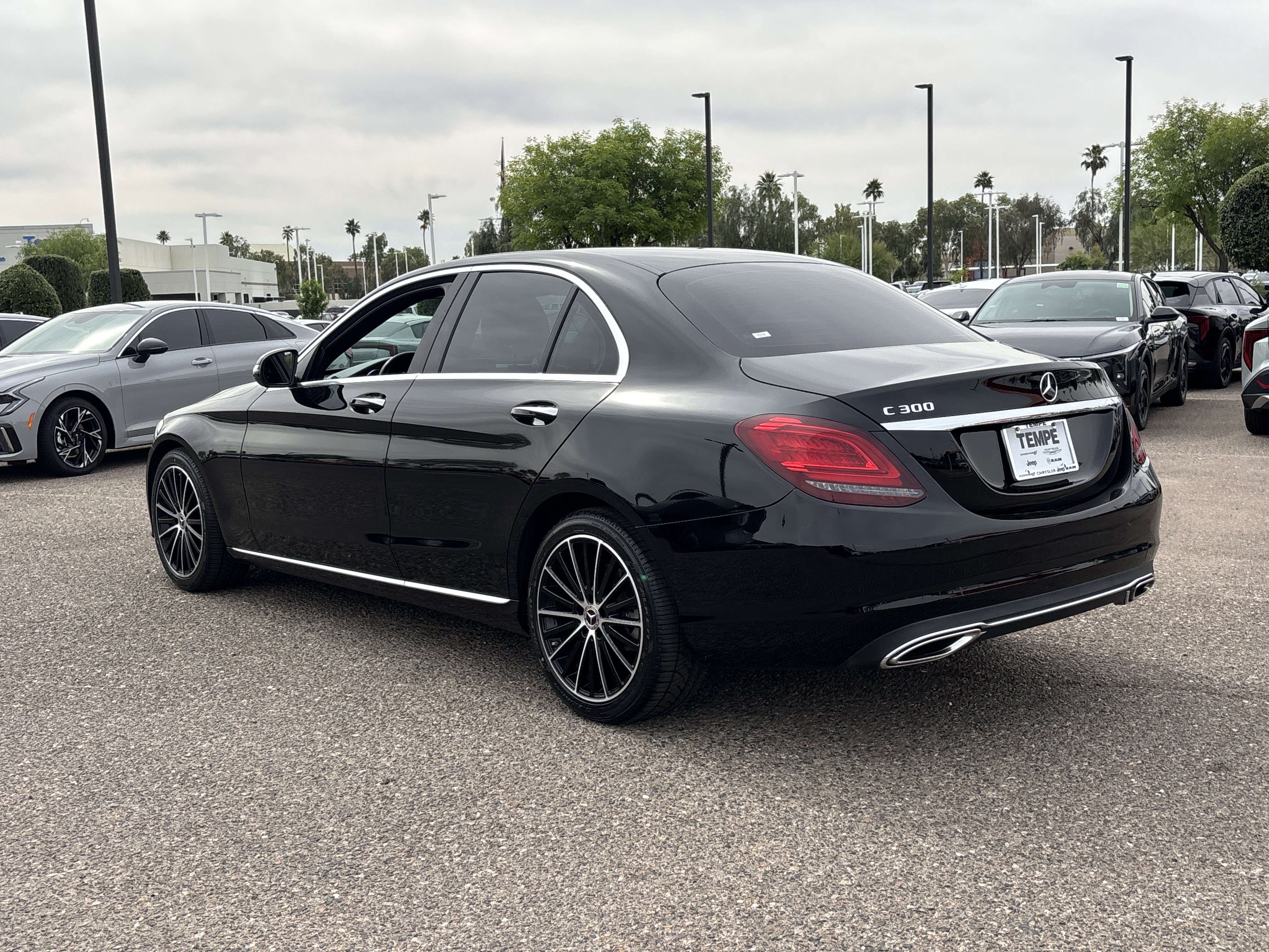 Used 2021 Mercedes-Benz C 300 Sedan image 4