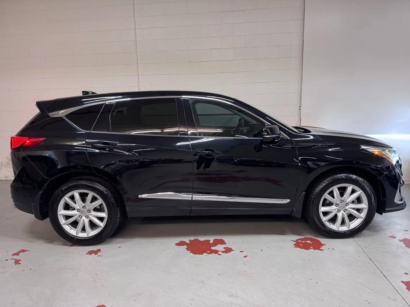 Used 2019 Acura RDX FWD w/ Technology Package image 2