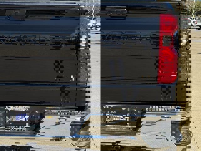 Used 2025 Chevrolet Silverado 1500 LT image 7