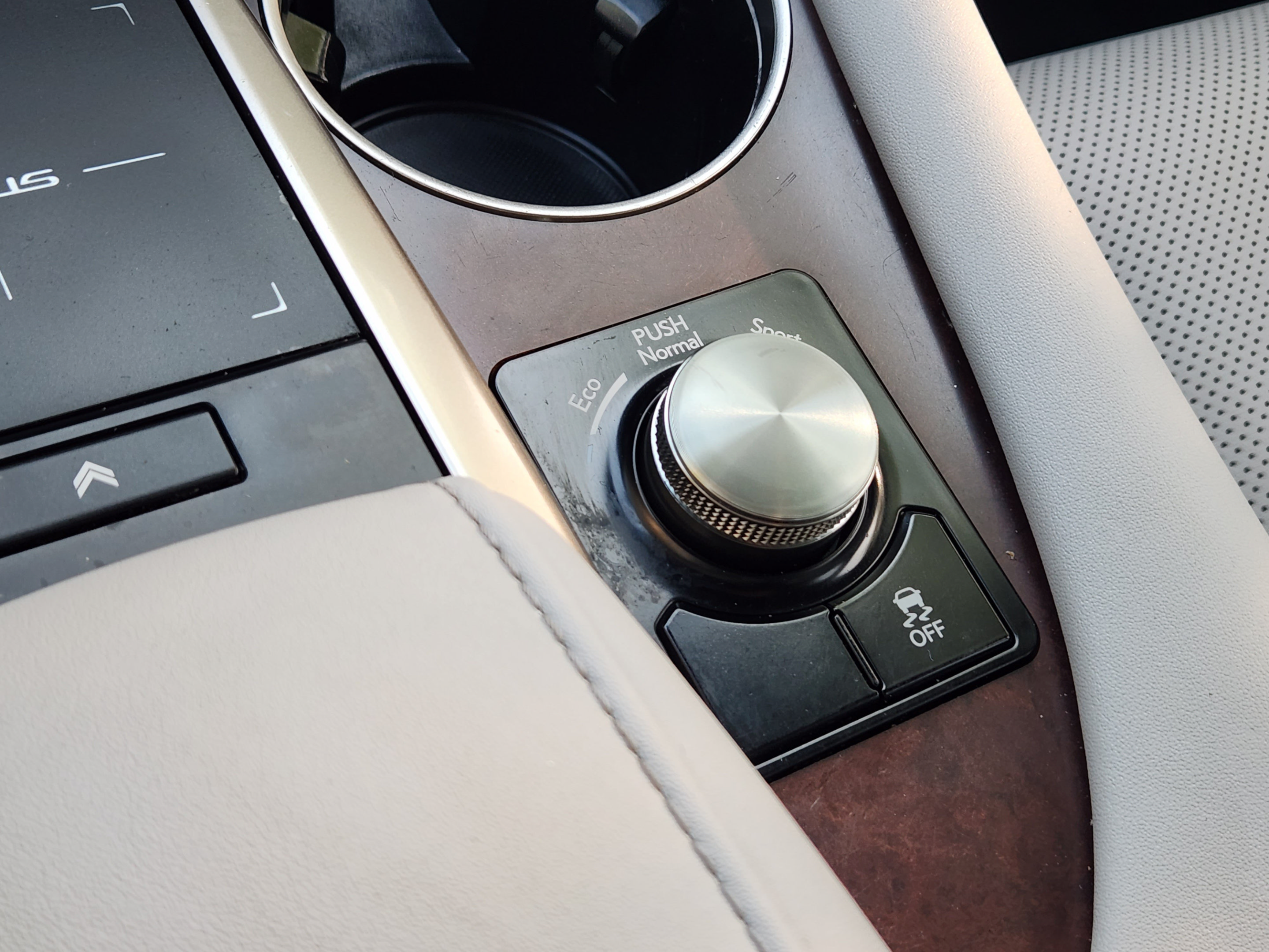 Used 2020 Lexus RX 350 FWD w/ Premium Package image 16