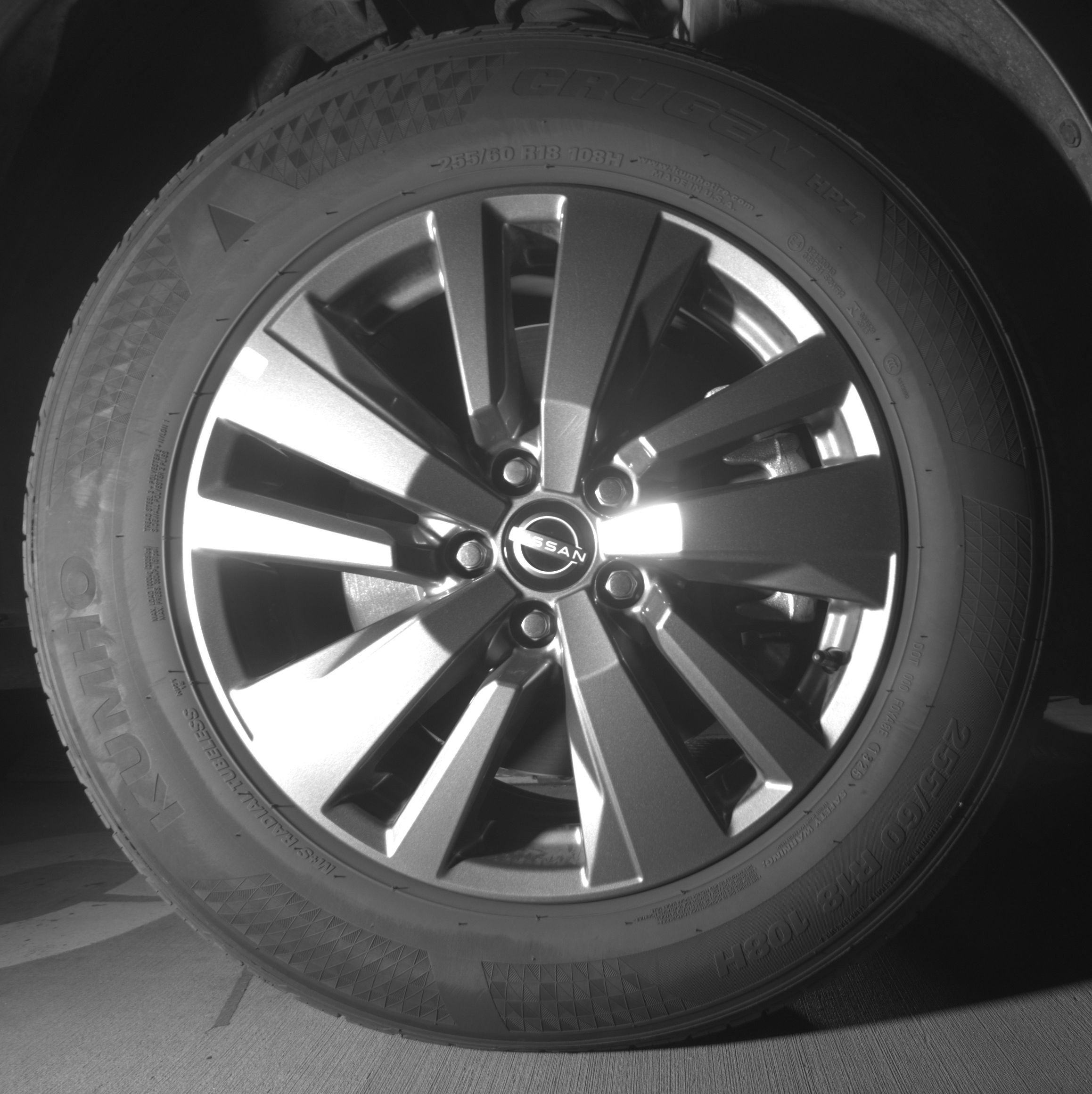 Used 2025 Nissan Pathfinder SV image 13