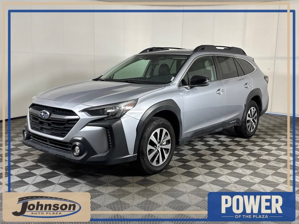 Used 2025 Subaru Outback Premium AWD/4WD image 1