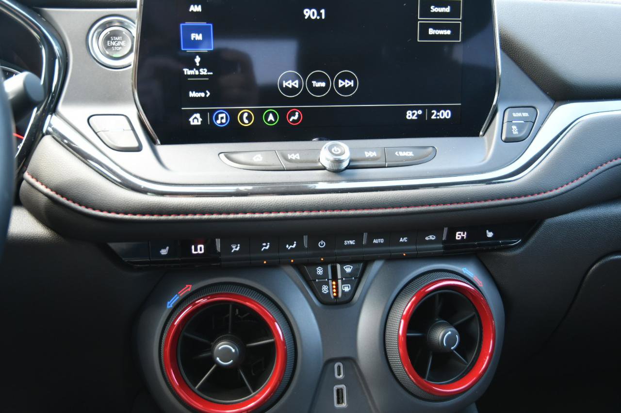 Used 2025 Chevrolet Blazer RS FWD image 33