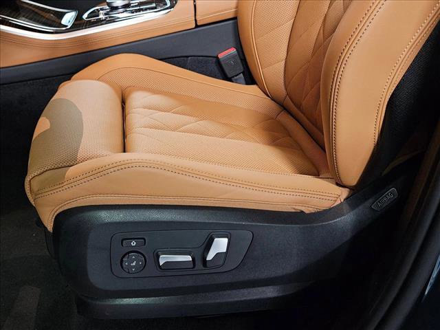 Used 2026 BMW X5 sDrive40i image 4