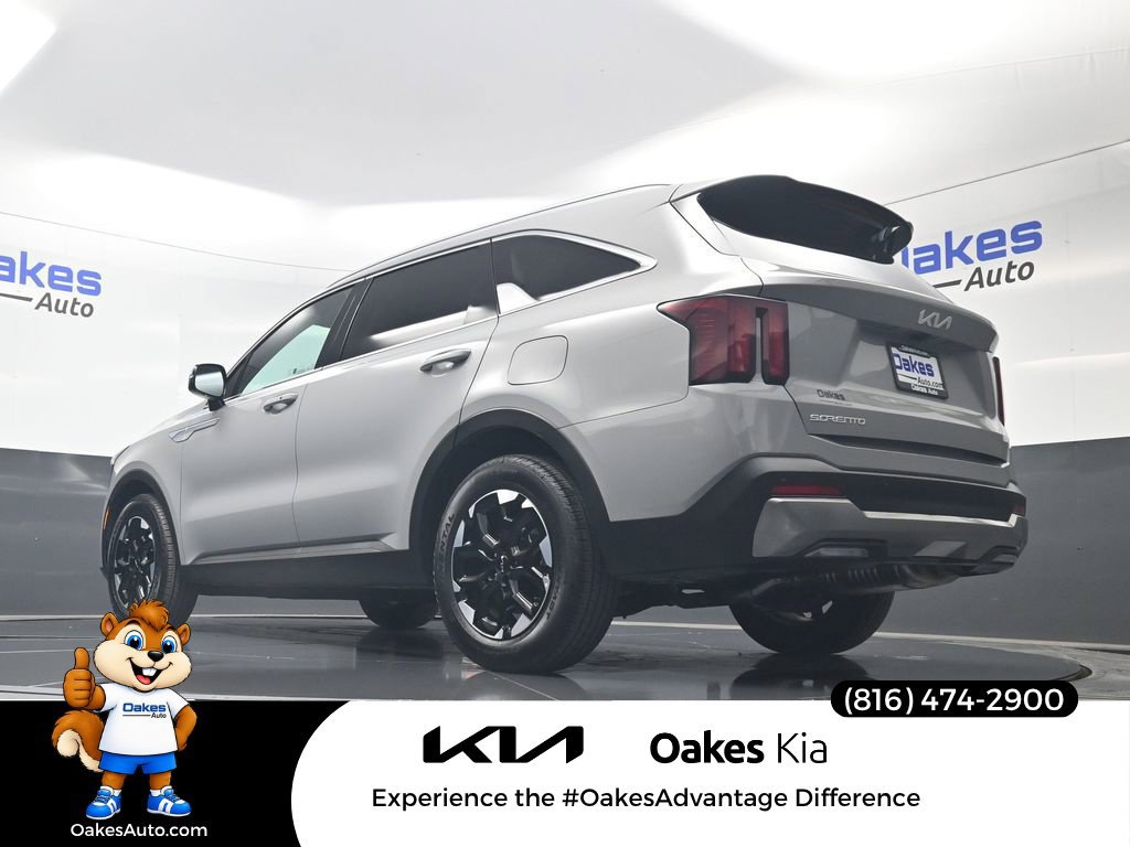 Certified 2026 Kia Sorento S w/ S Panoramic Sunroof Package FWD image 43