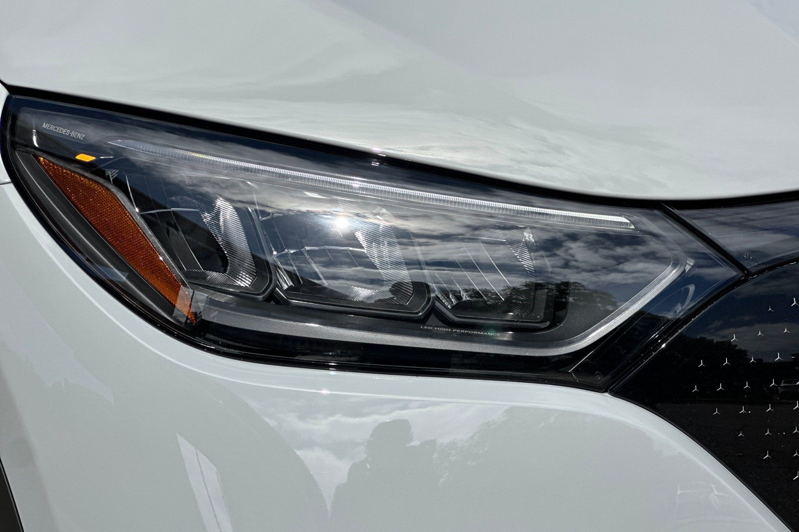 New 2027 Mercedes-Benz EQE 320 4MATIC SUV image 11